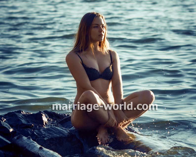 Foto: donne russe in bikini. 